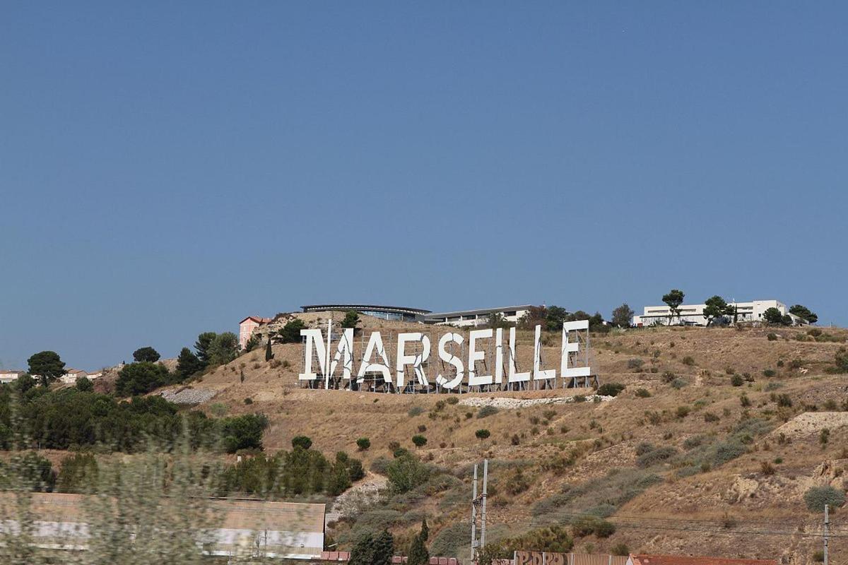 Jolie Studio En Rez De Jardin A L'Estaque Mourepiane マルセイユ エクステリア 写真